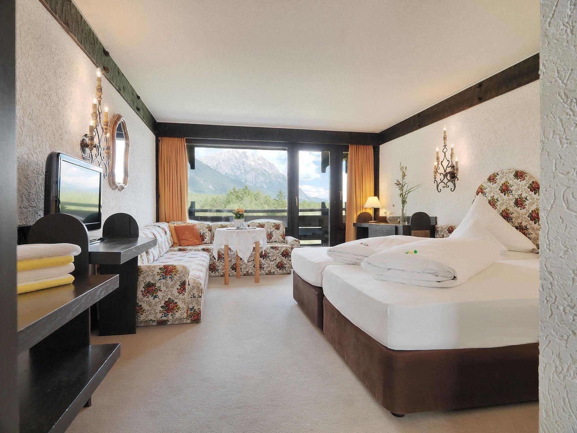 Kaysers Tirolresort - Wohlfuehlhotel Fuer Erwachsene Миминг Екстериор снимка